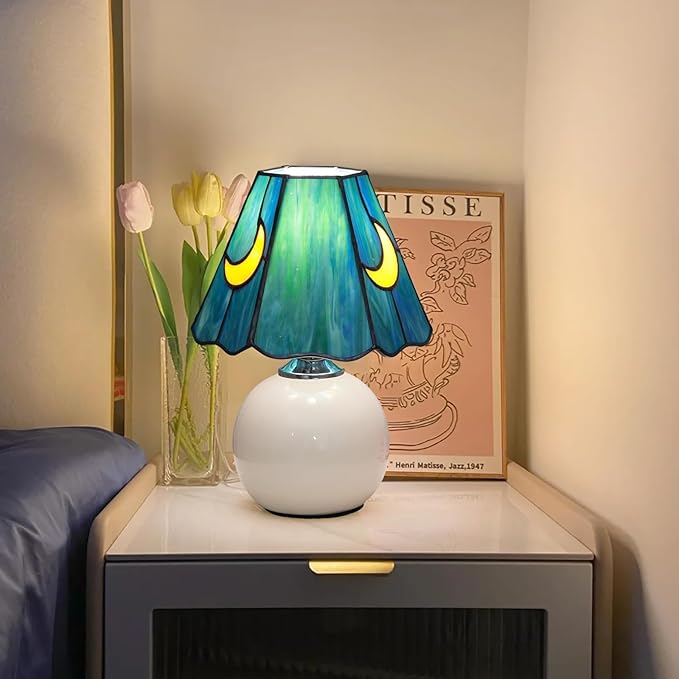 Tiffany Lamp - Mushroom Stained Glass Table Lamp 7.5x7.5x11 Inches - Mushroom - Image 3