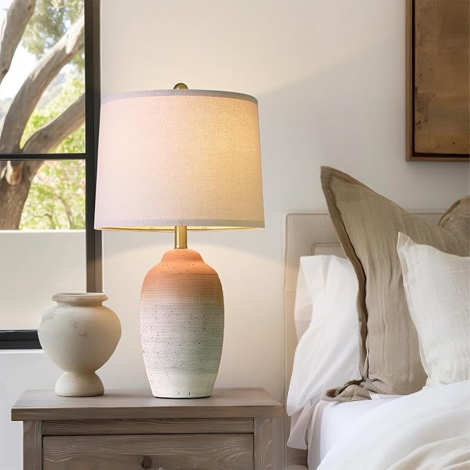 24.5" Vintage Ceramic Table Lamp - Image 4